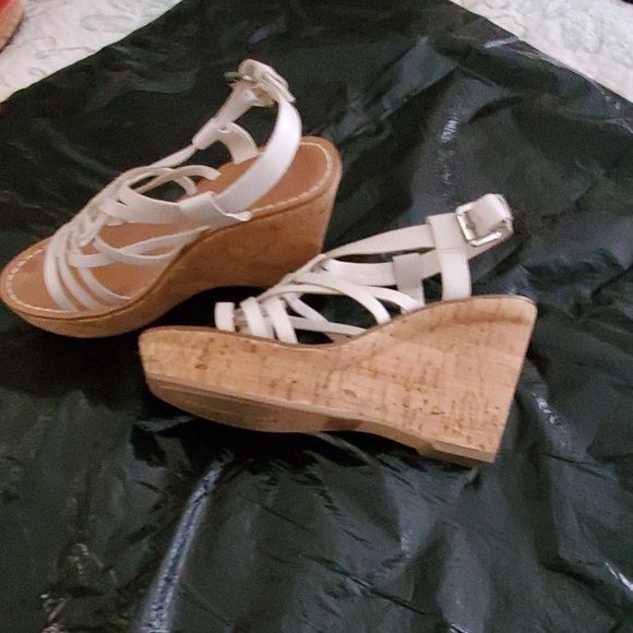 Shoes - Picture 2 of 3